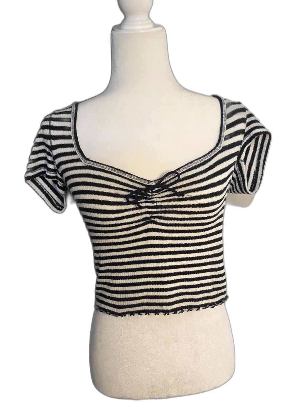 Abercrombie & Fitch Black and White Striped Tie-Front Crop Top